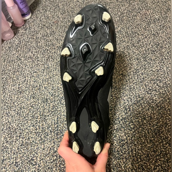 Diadora men’s cleats - Picture 3 of 3